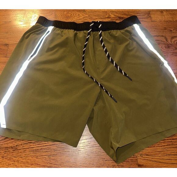 Outerknown Active Shorts XL Olive Green - Picture 2 of 14